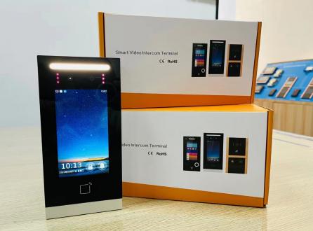 家家安tuya涂鴉別墅樓宇5寸/8寸人臉識別主機新包裝發(fā)布